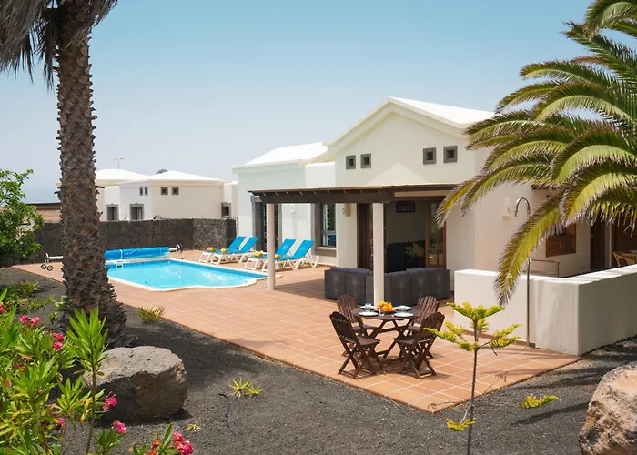 Dora Playa Blanca (Lanzarote)