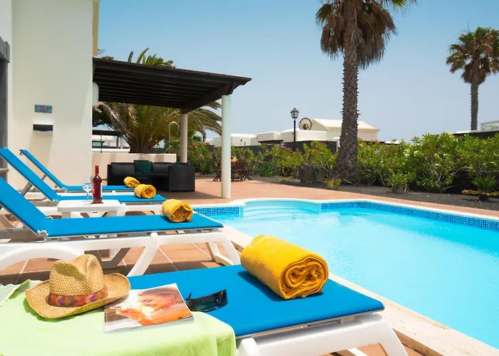 Dora Playa Blanca (Lanzarote)